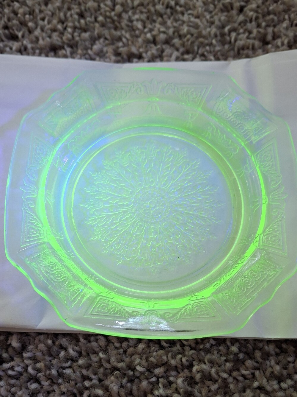 VINTAGE 5"x5" Uranium Depression Glass Princess Ashtray – Perfect Condition